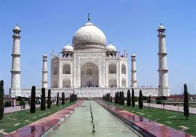 印度羽毛球队险胜日本羽毛球队，斯里坎特绝境逆转