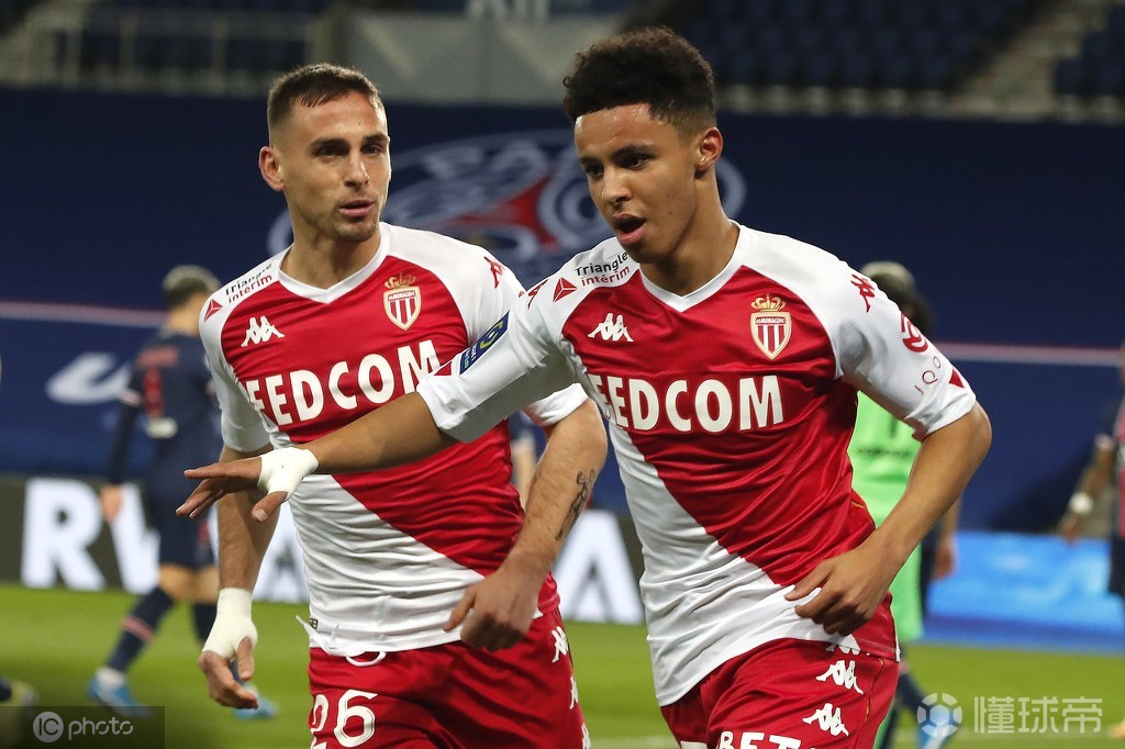 关于里昂完胜智利，孔蒂制霸全场的信息