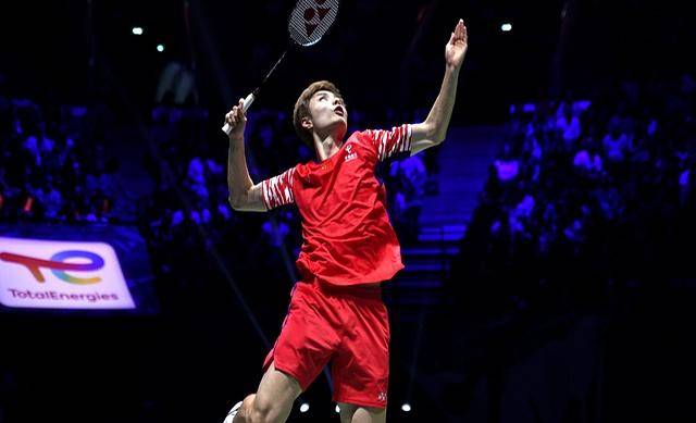 泰国羽毛球队绝地反击日本羽毛球队，谌龙打破历史纪录