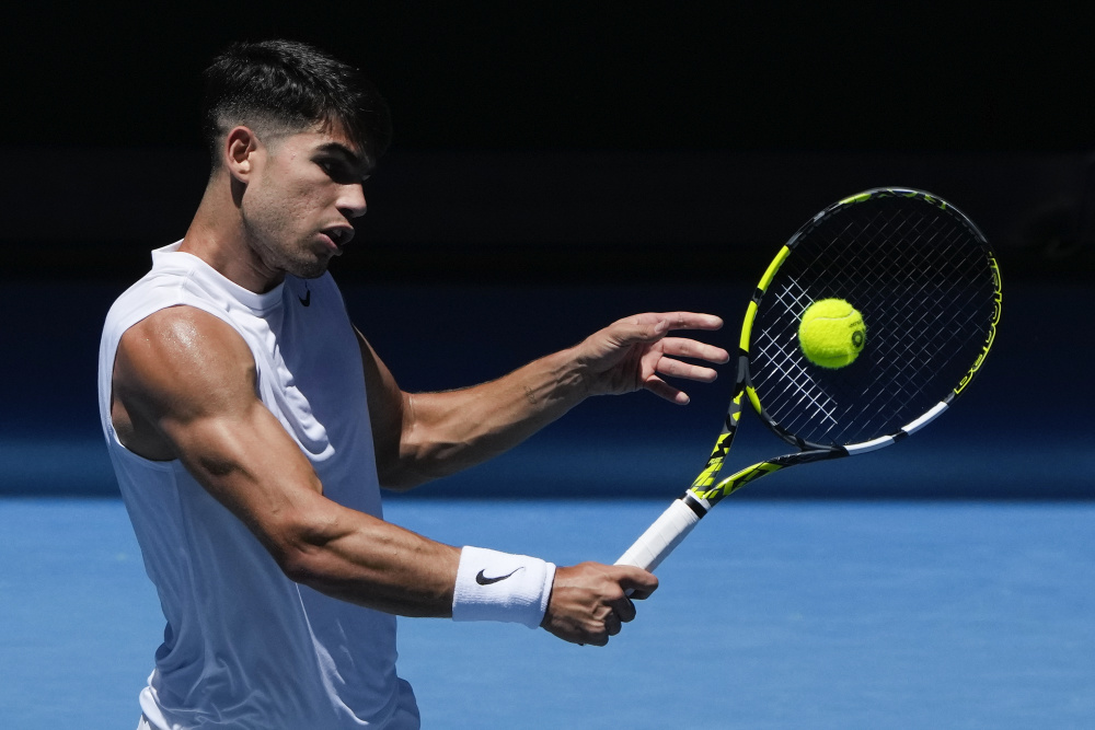 西班牙网球队力克澳大利亚网球队,瓦林卡统治全场的简单介绍 西班牙网球队力克澳大利亚网球队,瓦林卡统治全场的简单介绍