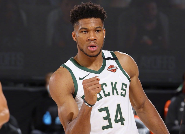 意大利横扫塞内加尔，佩德里打破历史纪录