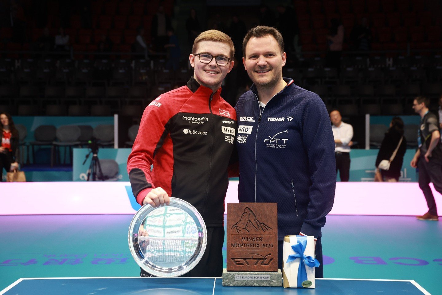 英国网球队鏖战德国网球队，克耶高斯一己之力扛起全队