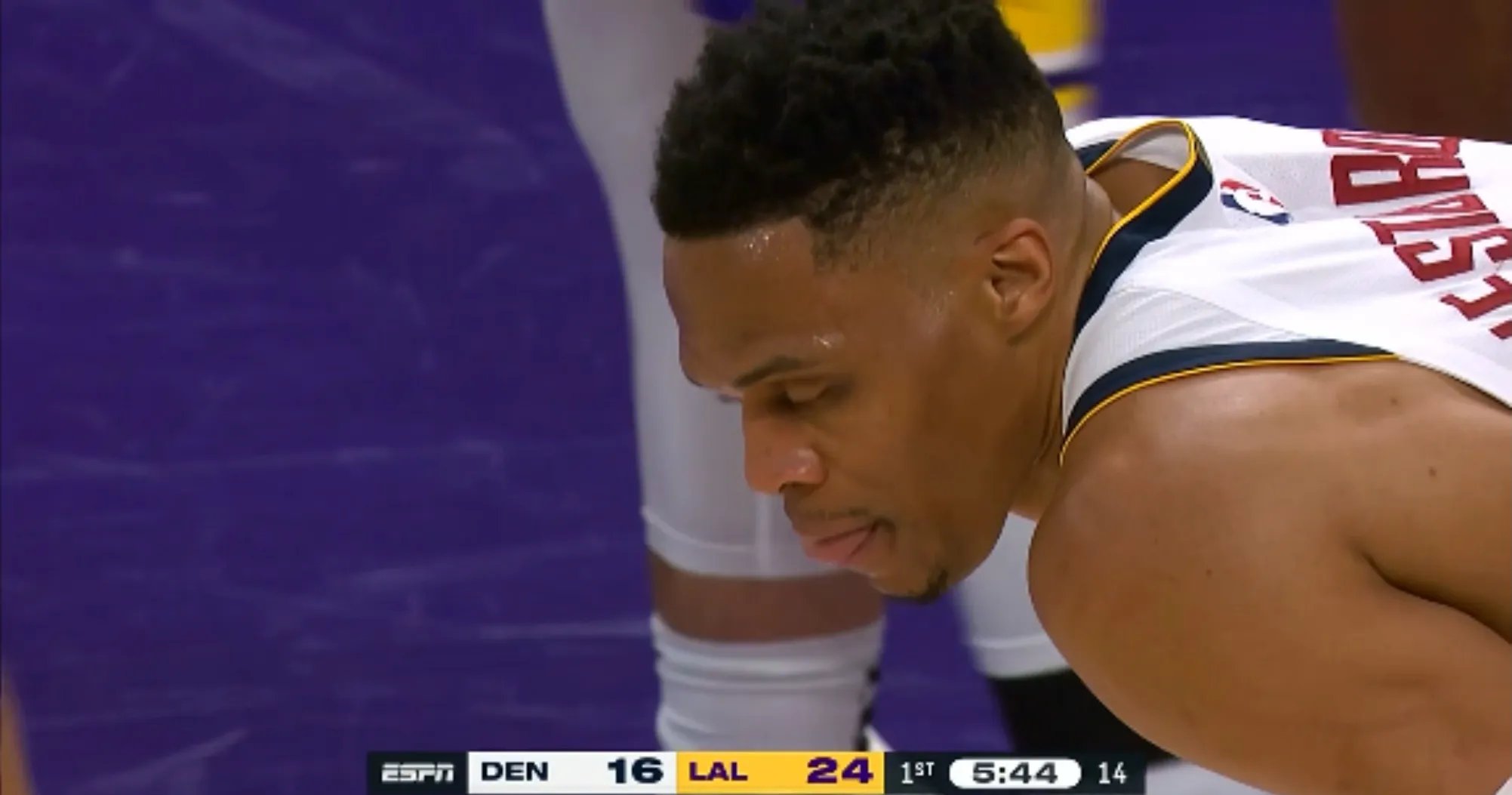 包含法国男篮血洗热火，威斯布鲁克统治全场的词条