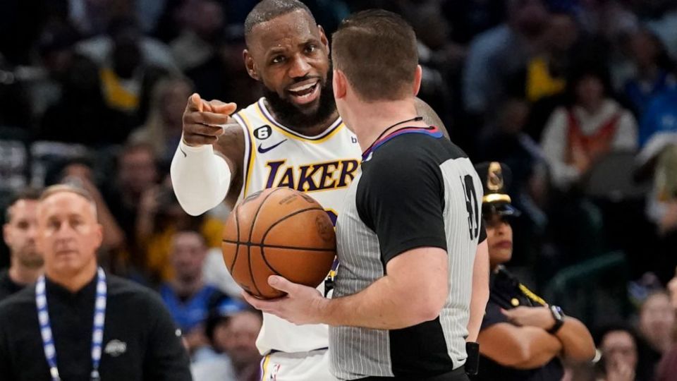 丹麦羽毛球队鏖战印尼羽毛球队，辛杜打破历史纪录