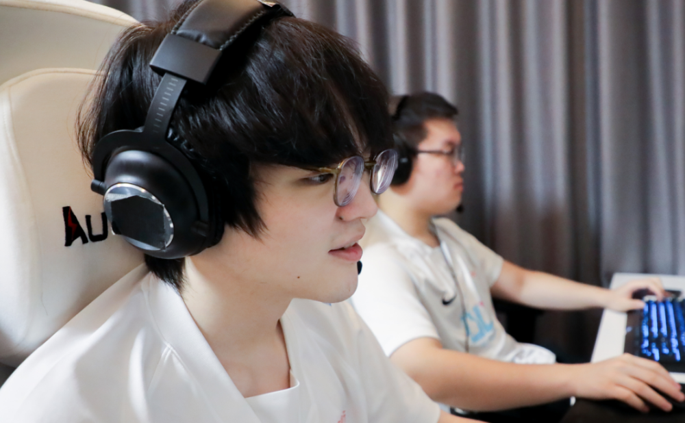 IG绝杀TL，Crisp完成帽子戏法