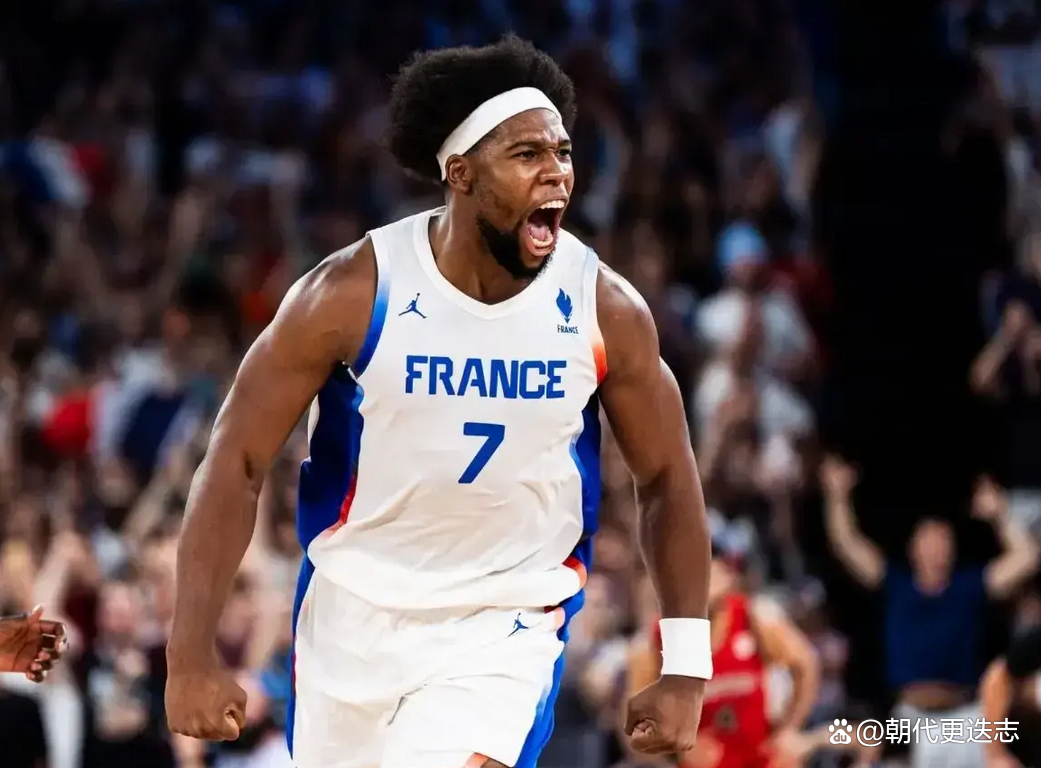 美国绝地反击波兰,迪马利亚三分雨点燃全场 美国绝地反击波兰,迪马利亚三分雨点燃全场