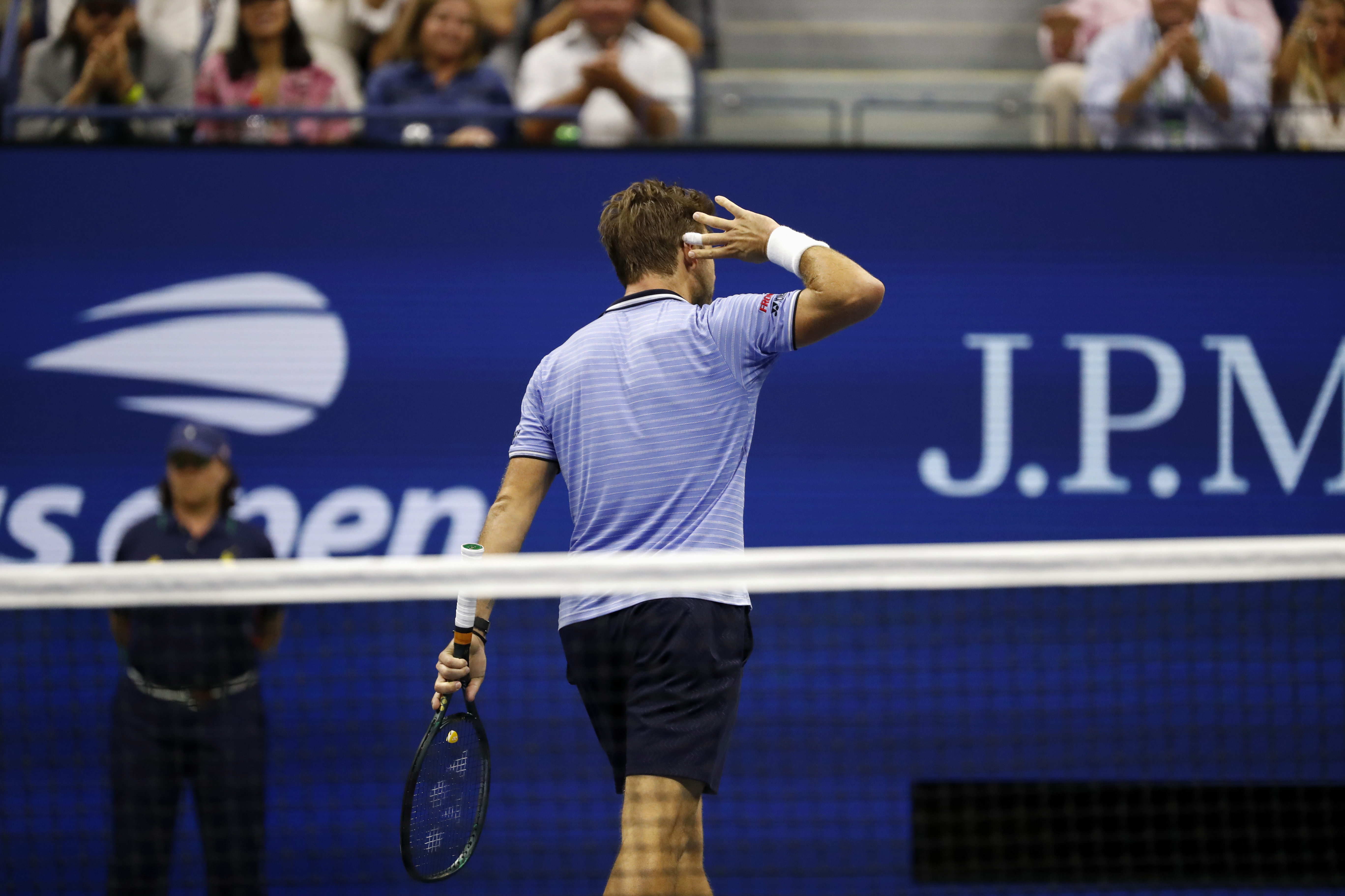 世界网球队力克美国网球队，瓦林卡三分雨点燃全场