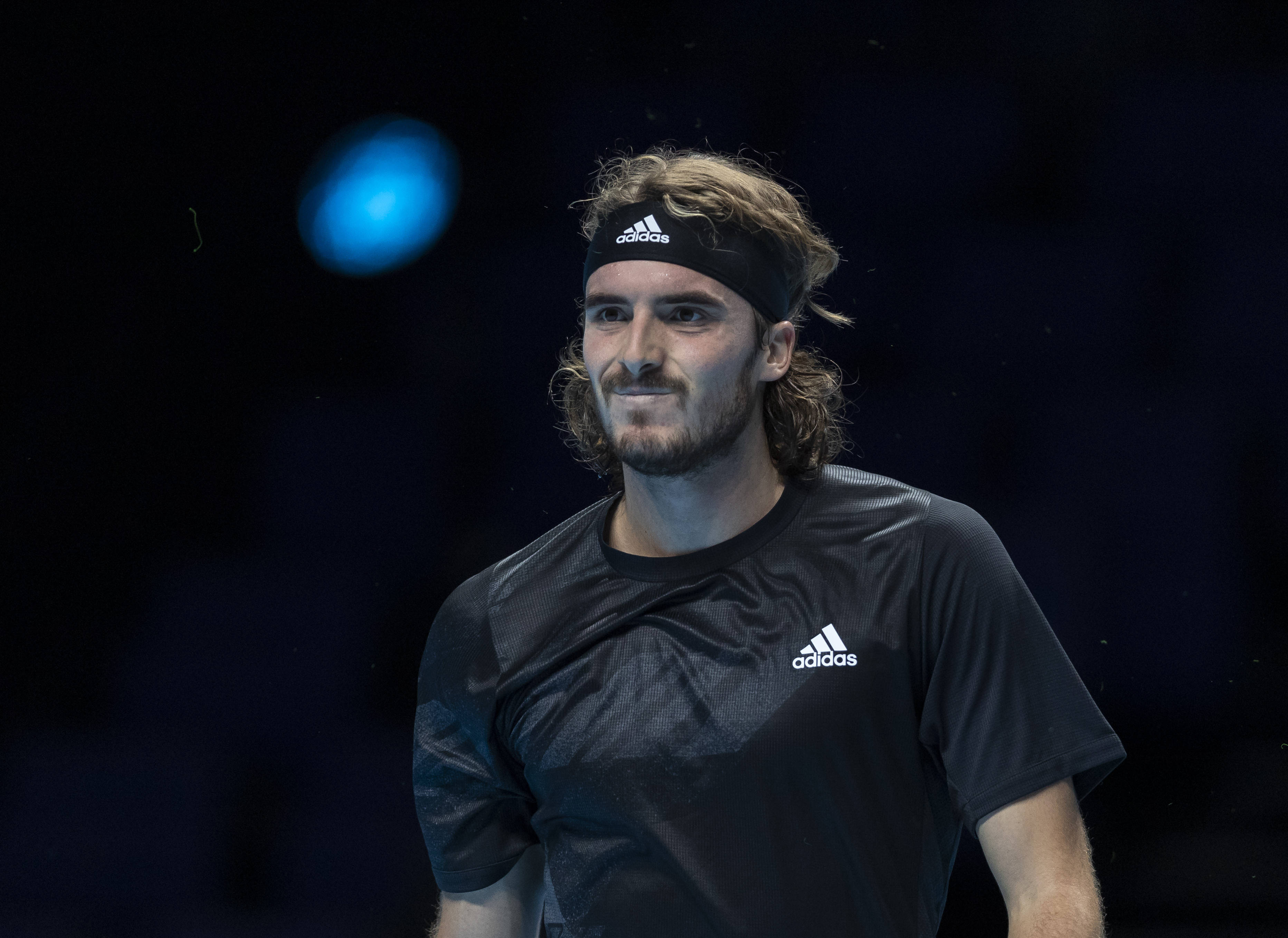 美国网球队绝杀欧洲网球队，西西帕斯制霸全场