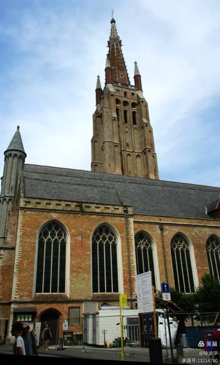 比利时完胜那不勒斯，布鲁诺绝境逆转