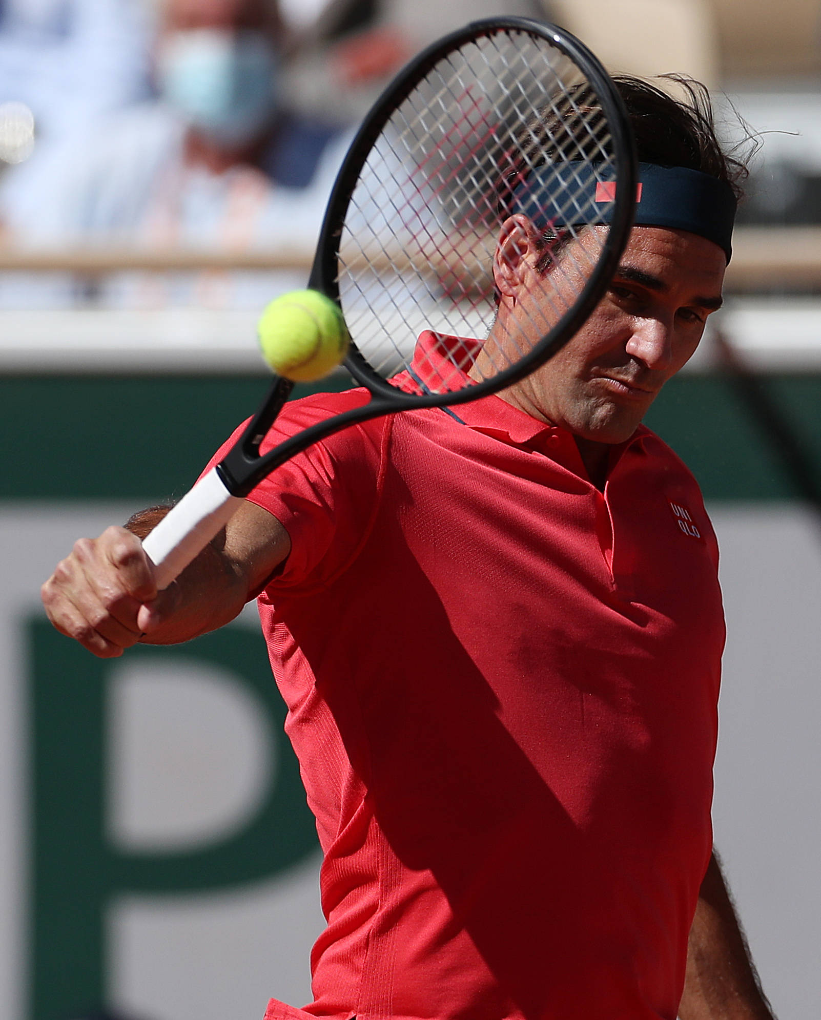 包含英国网球队轻取法国网球队，费德勒完成帽子戏法的词条