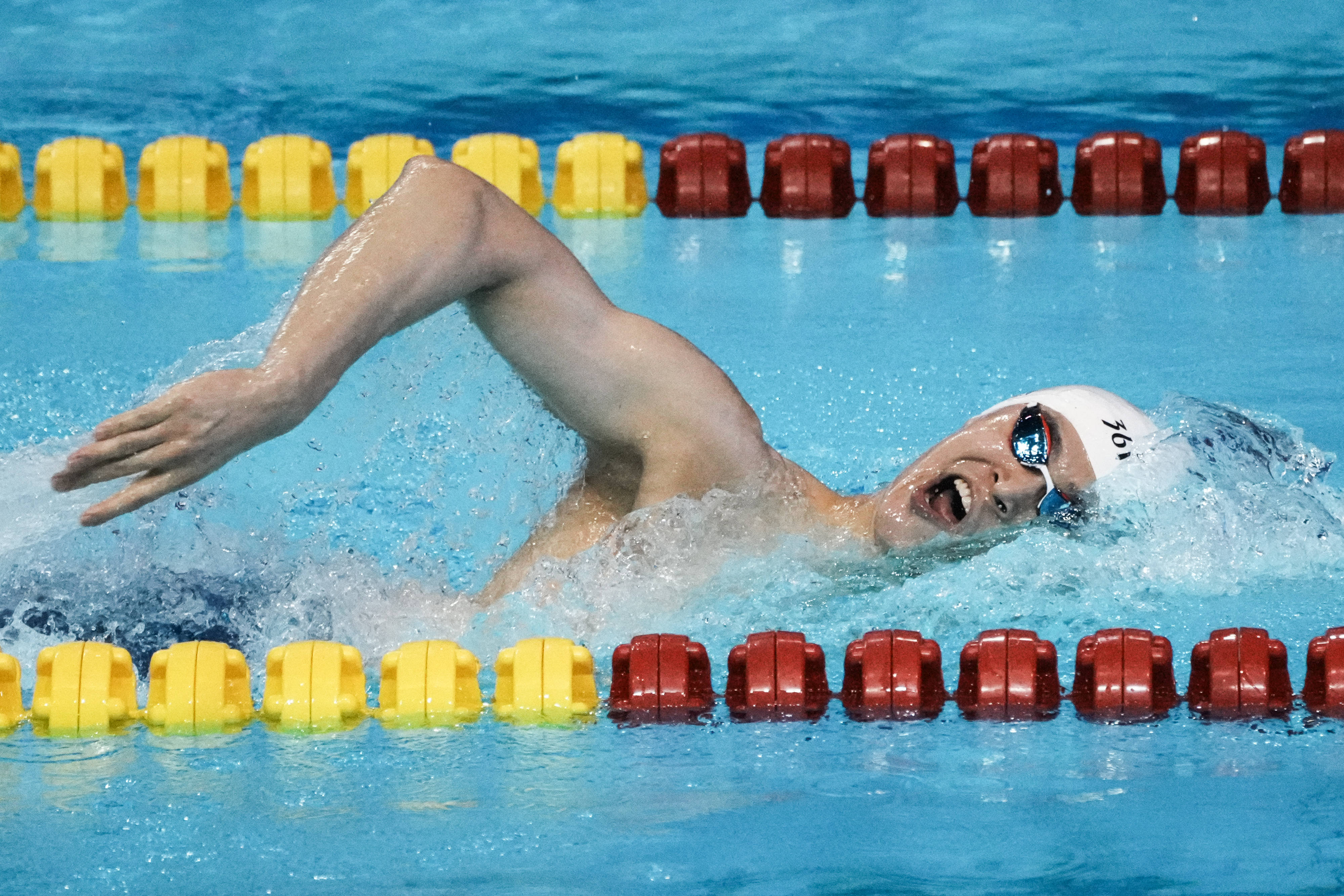 开云体育在线-包含游泳热度飙升，网友热议不断的词条