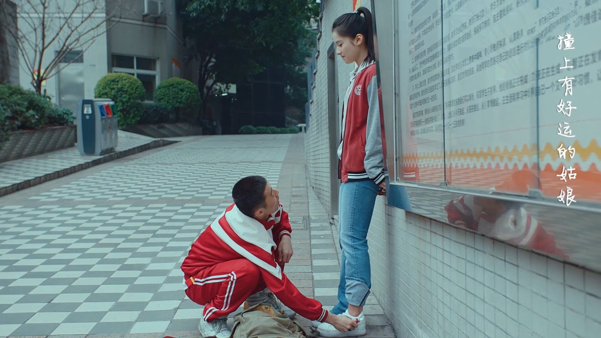 赛恩斯之火，一个车手的觉醒如何加速了红牛的碾压与梅赛德斯的崩塌？